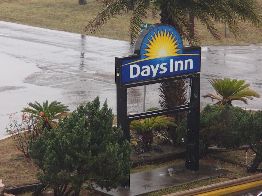Days Inn By Wyndham Corpus Christi Beach Zewnętrze zdjęcie